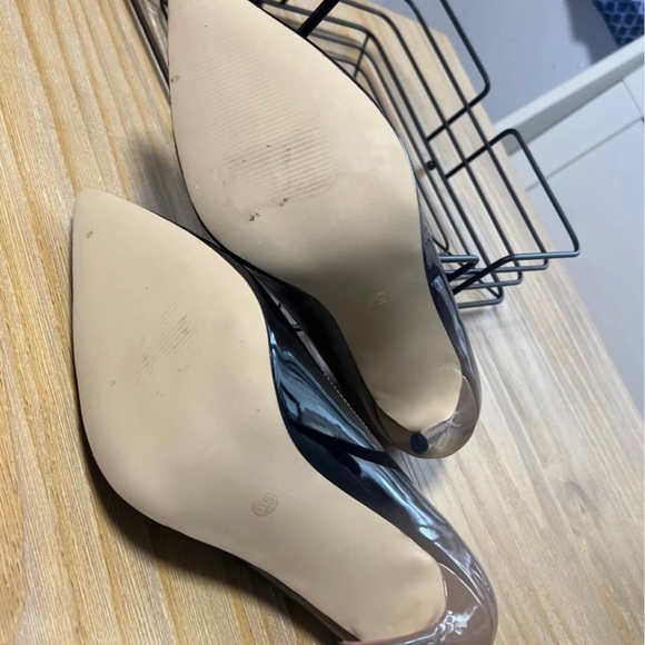 Heels - Picture 6 of 6